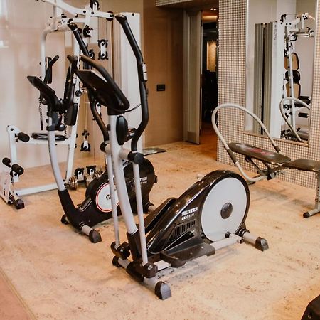 Iron Hotel Hokmeli Экстерьер фото