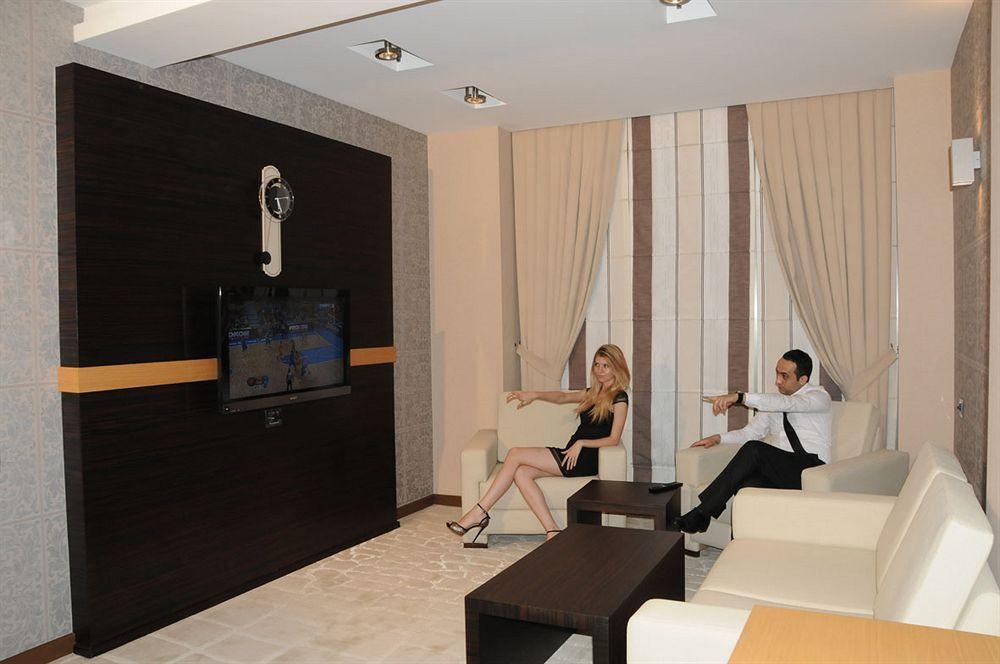 Iron Hotel Hokmeli Экстерьер фото