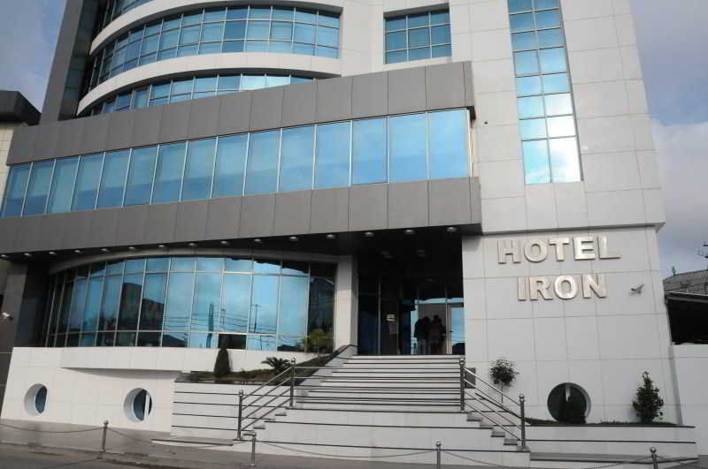 Iron Hotel Hokmeli Экстерьер фото
