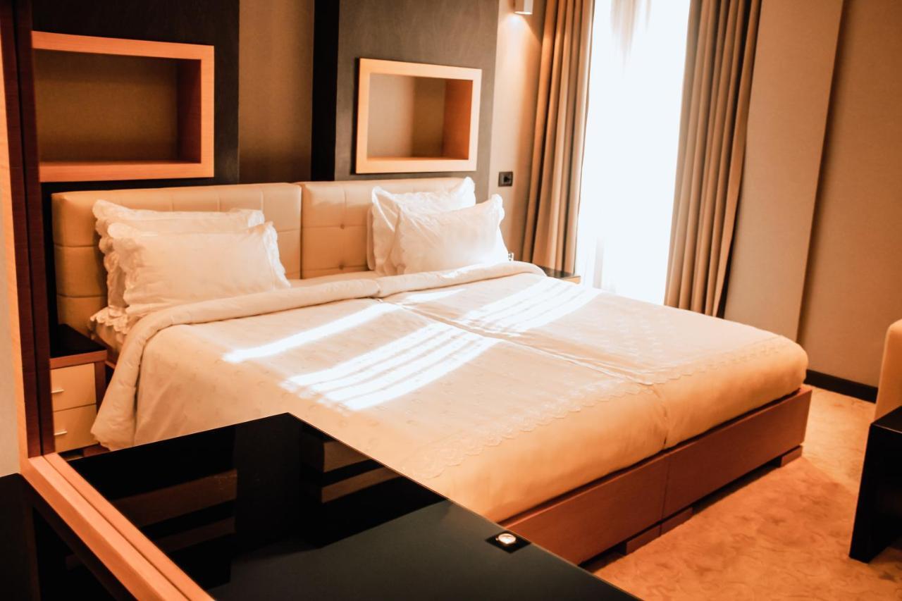 Iron Hotel Hokmeli Экстерьер фото