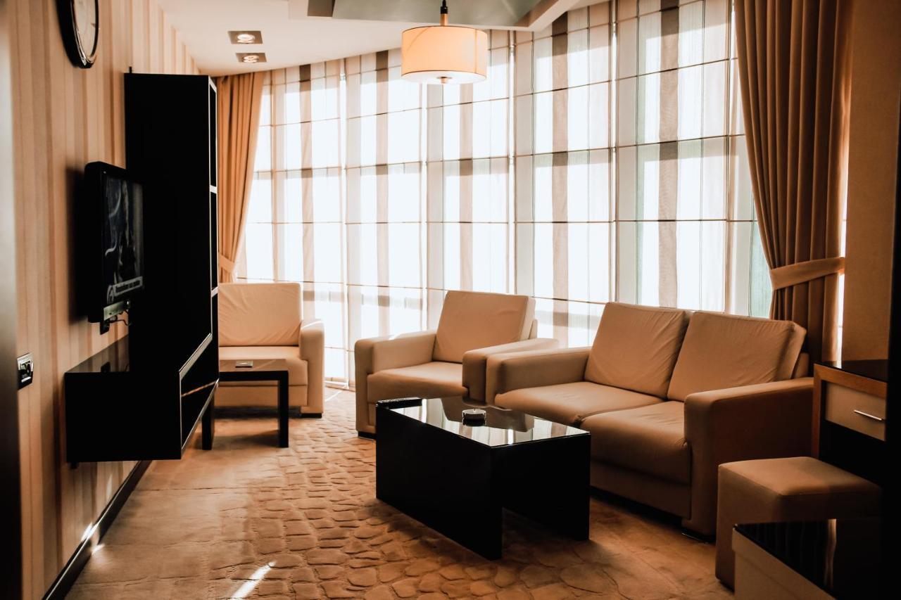 Iron Hotel Hokmeli Экстерьер фото
