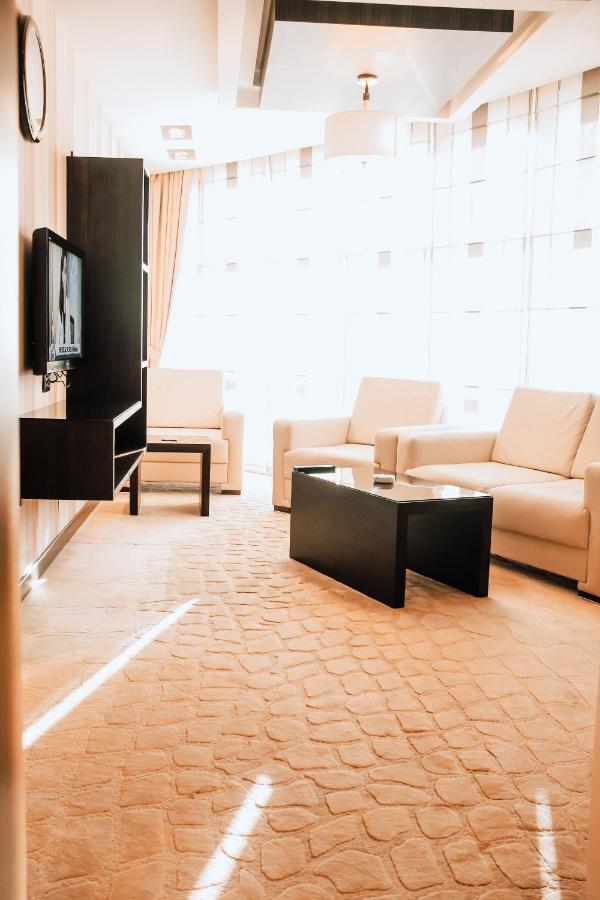 Iron Hotel Hokmeli Экстерьер фото