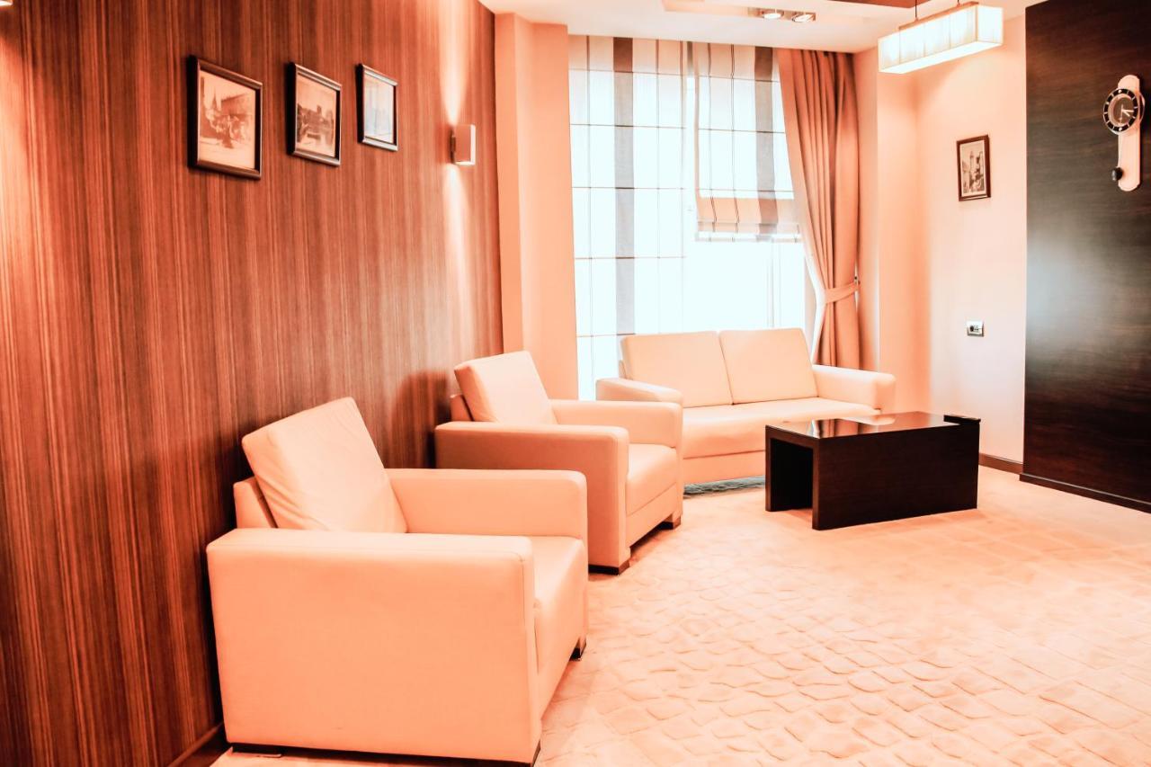 Iron Hotel Hokmeli Экстерьер фото