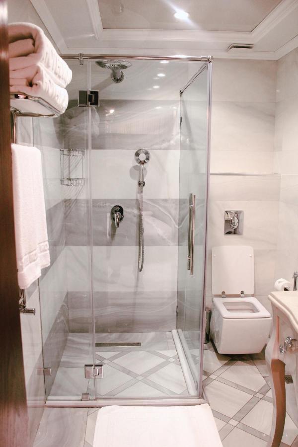 Iron Hotel Hokmeli Экстерьер фото